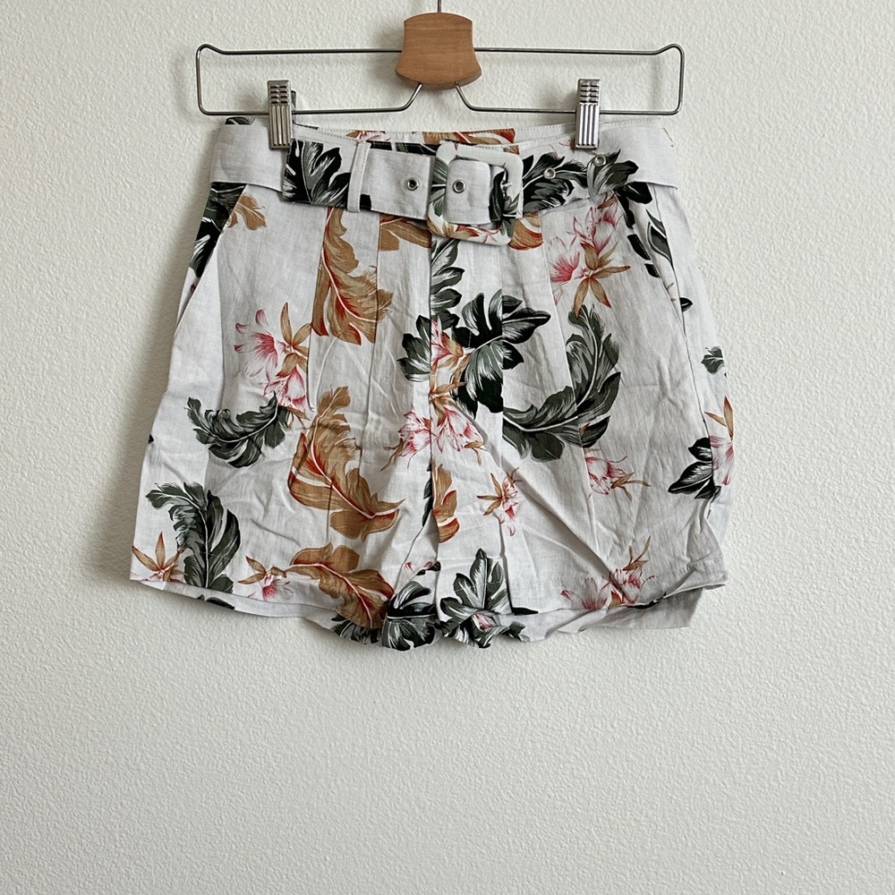 Blank NYC Floral Palm Leaf Linen High Waist Belted Shorts Size 24